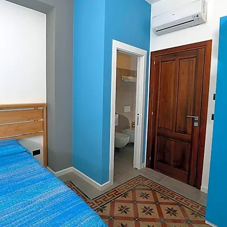 فندق مبيت وإفطار Timpa 3*